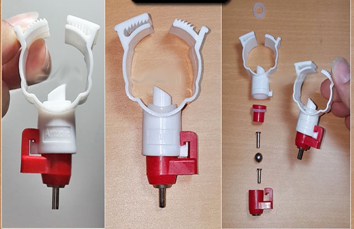 Gambar 2. Mencuci Nipple